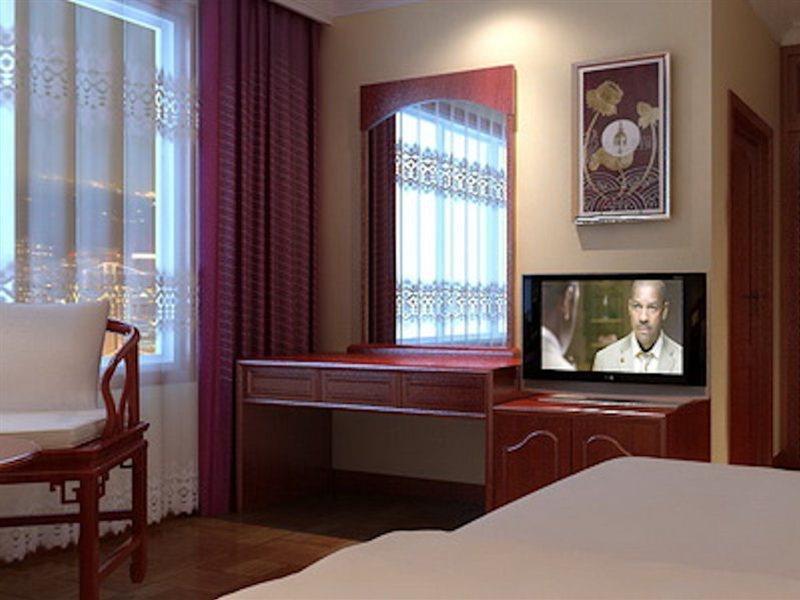 Diamond Hotel Пномпень Экстерьер фото
