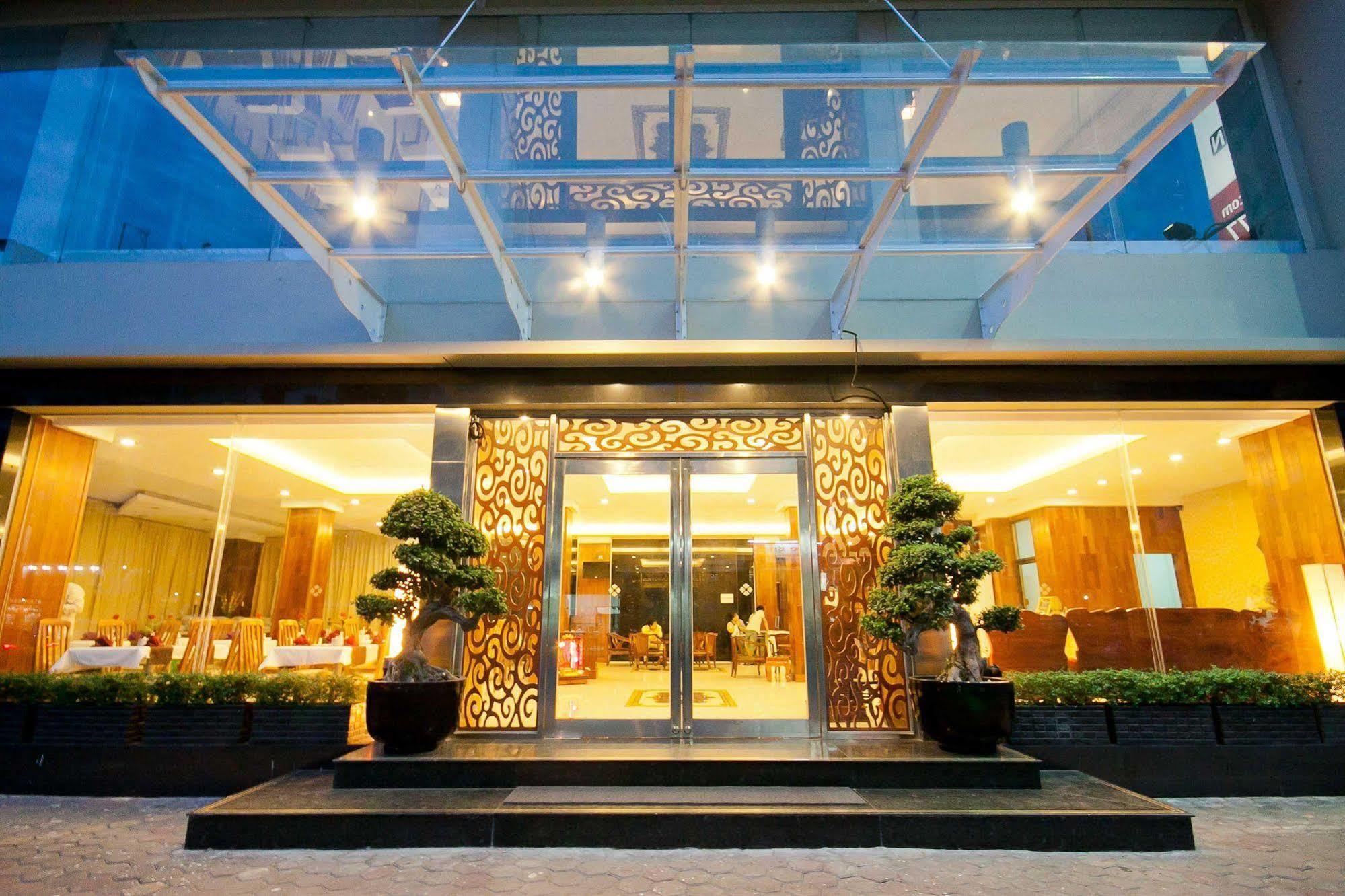 Diamond Hotel Пномпень Экстерьер фото